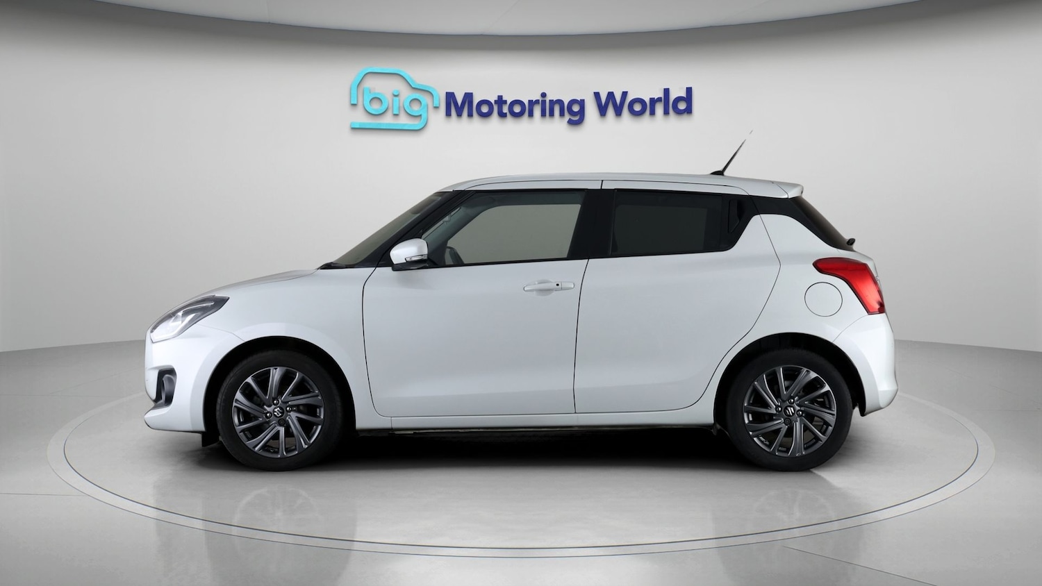Used Suzuki Swift 2021 for sale - 77668316: Photo 4