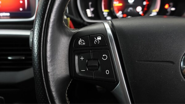Used Volvo V40 2018 for sale - 76189030: Photo 22
