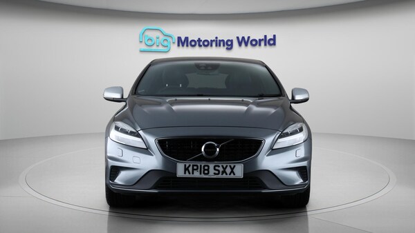 Used Volvo V40 2018 for sale - 76189030: Photo 2
