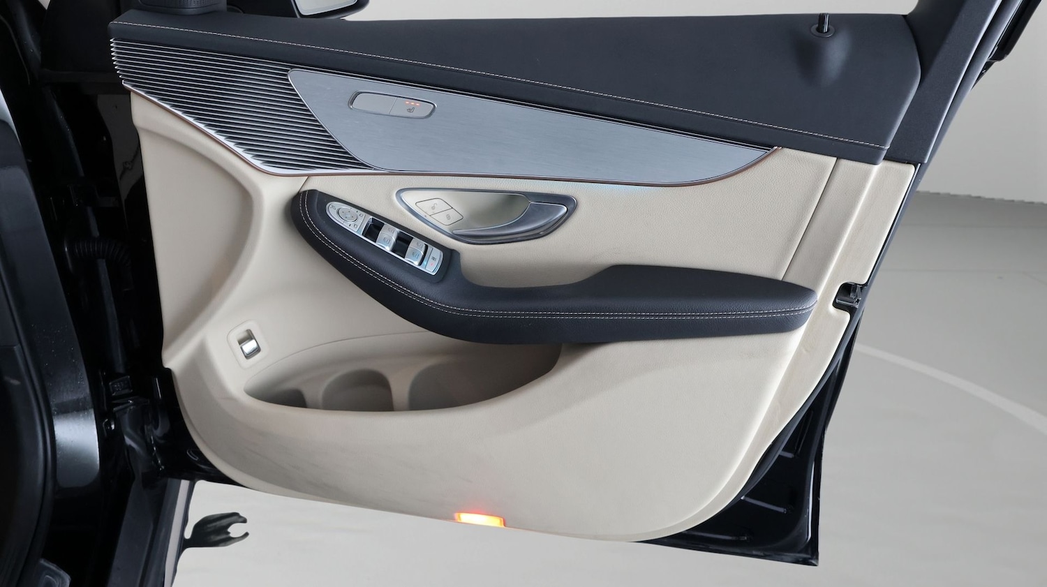 Used Mercedes-Benz EQC 2022 for sale - 77797733: Photo 14