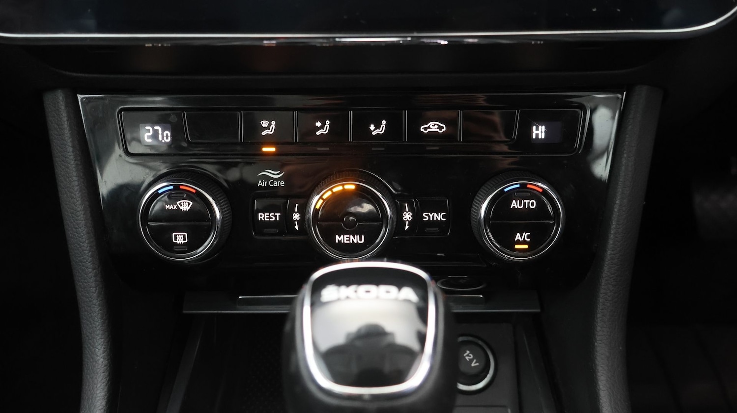 Used Skoda Superb 2022 for sale - 77632352: Photo 11