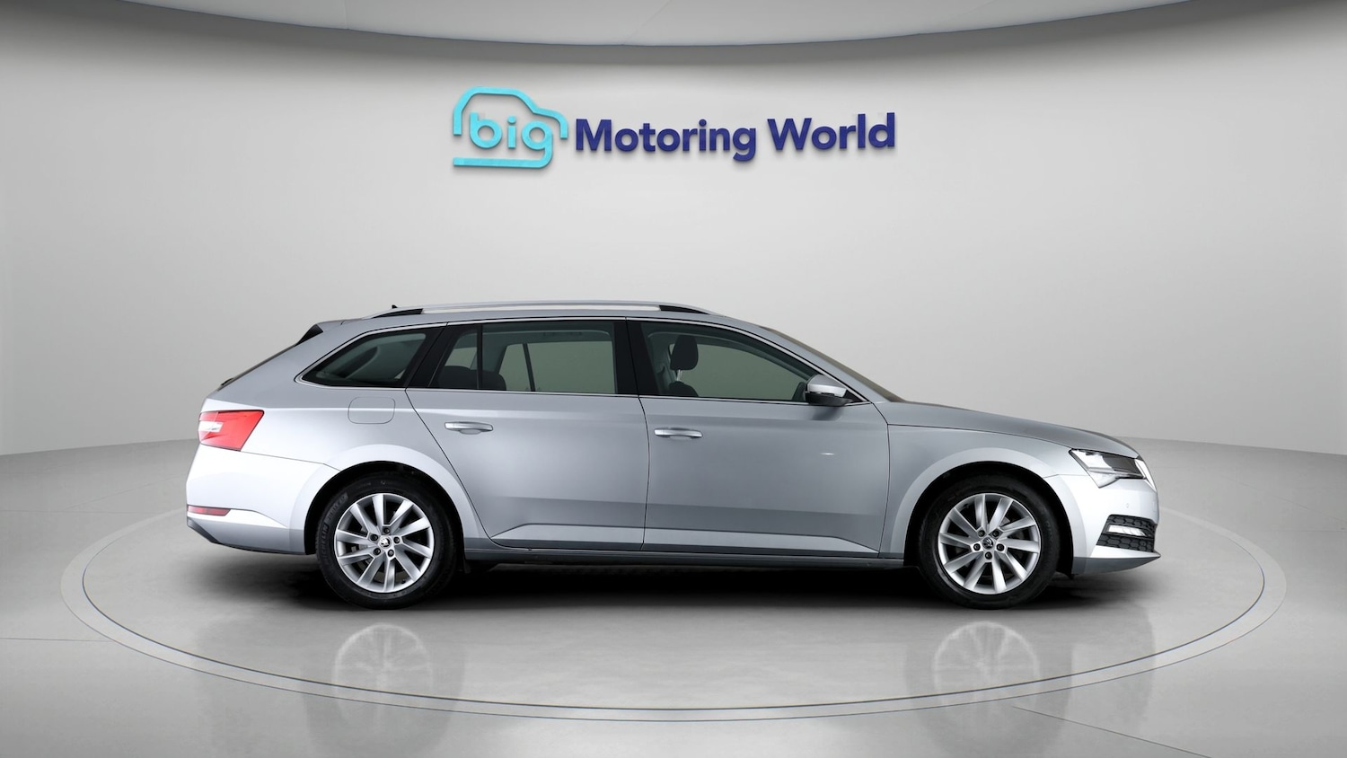 Used Skoda Superb 2022 for sale - 77632352: Photo 8