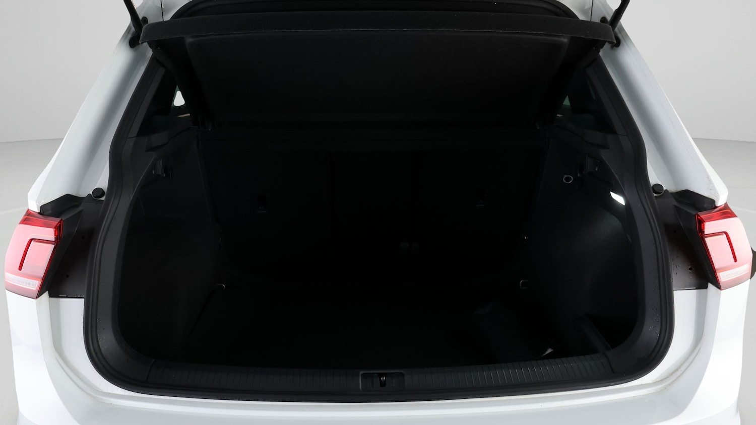 Used Volkswagen Tiguan 2023 for sale - 78108951: Photo 16