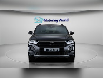 Used Volkswagen T-Roc 2021 for sale - 76032294: Photo