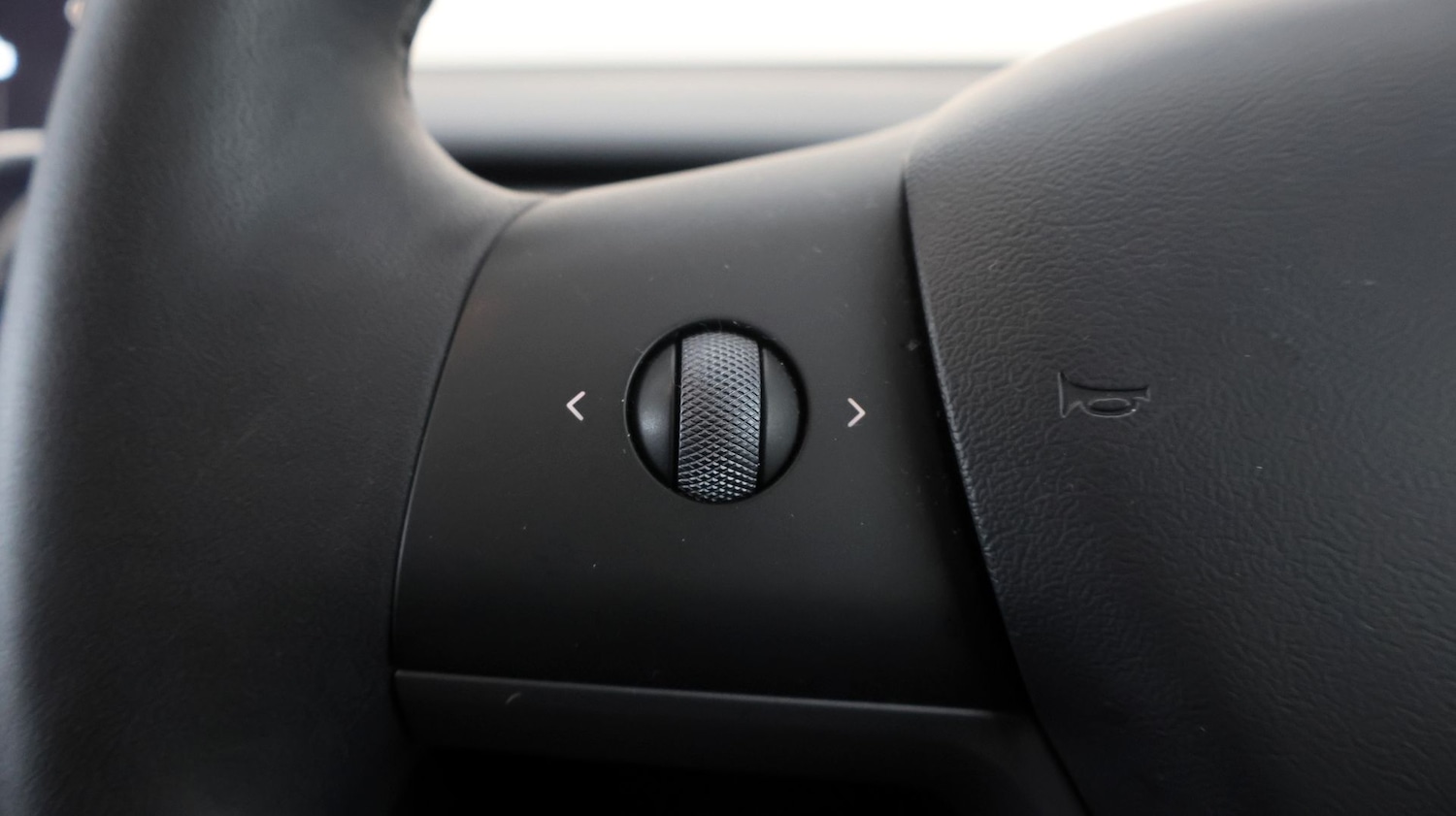 Used Tesla Model 3 2021 for sale - 77244930: Photo 22