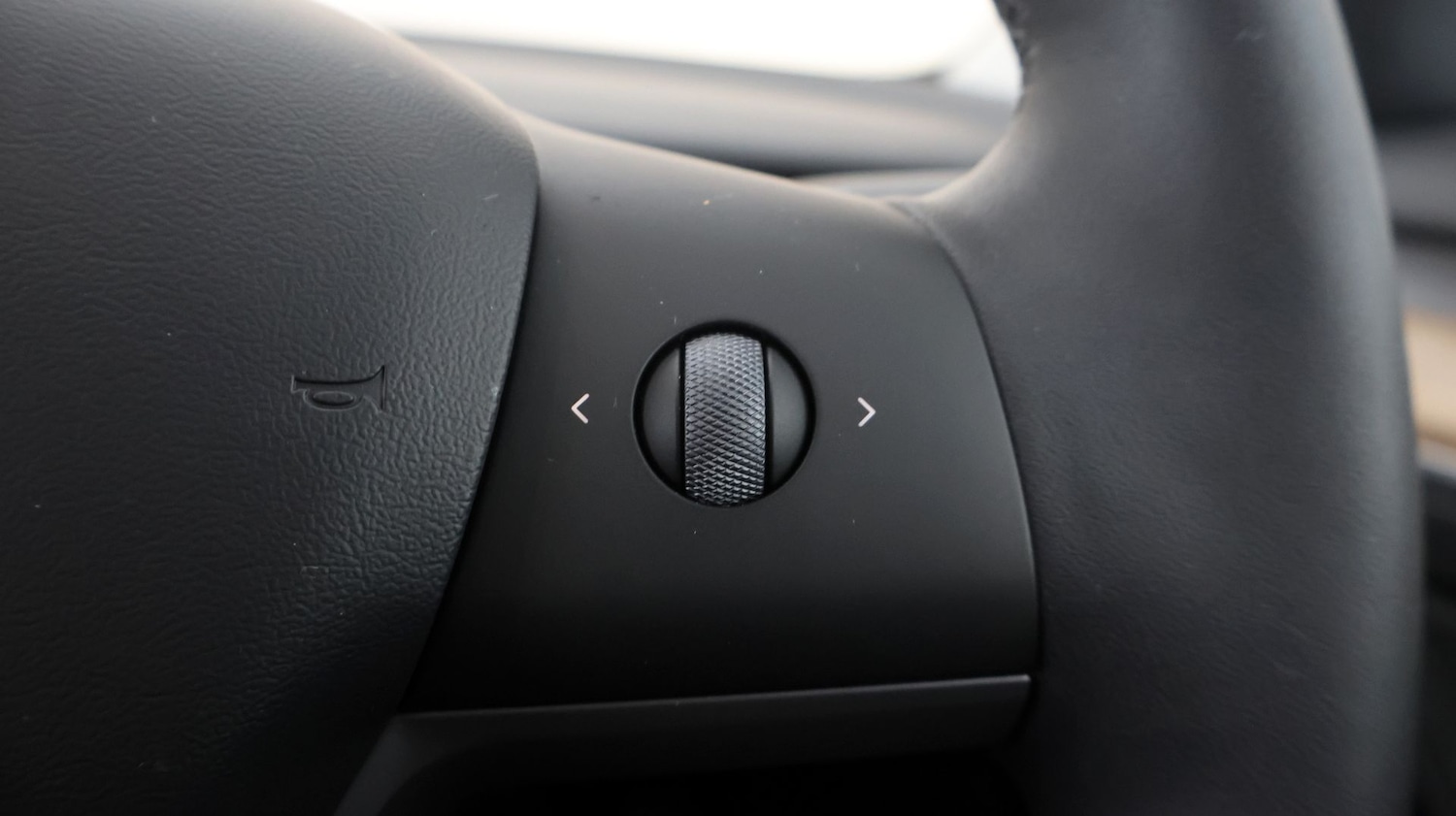 Used Tesla Model 3 2021 for sale - 77244930: Photo 24