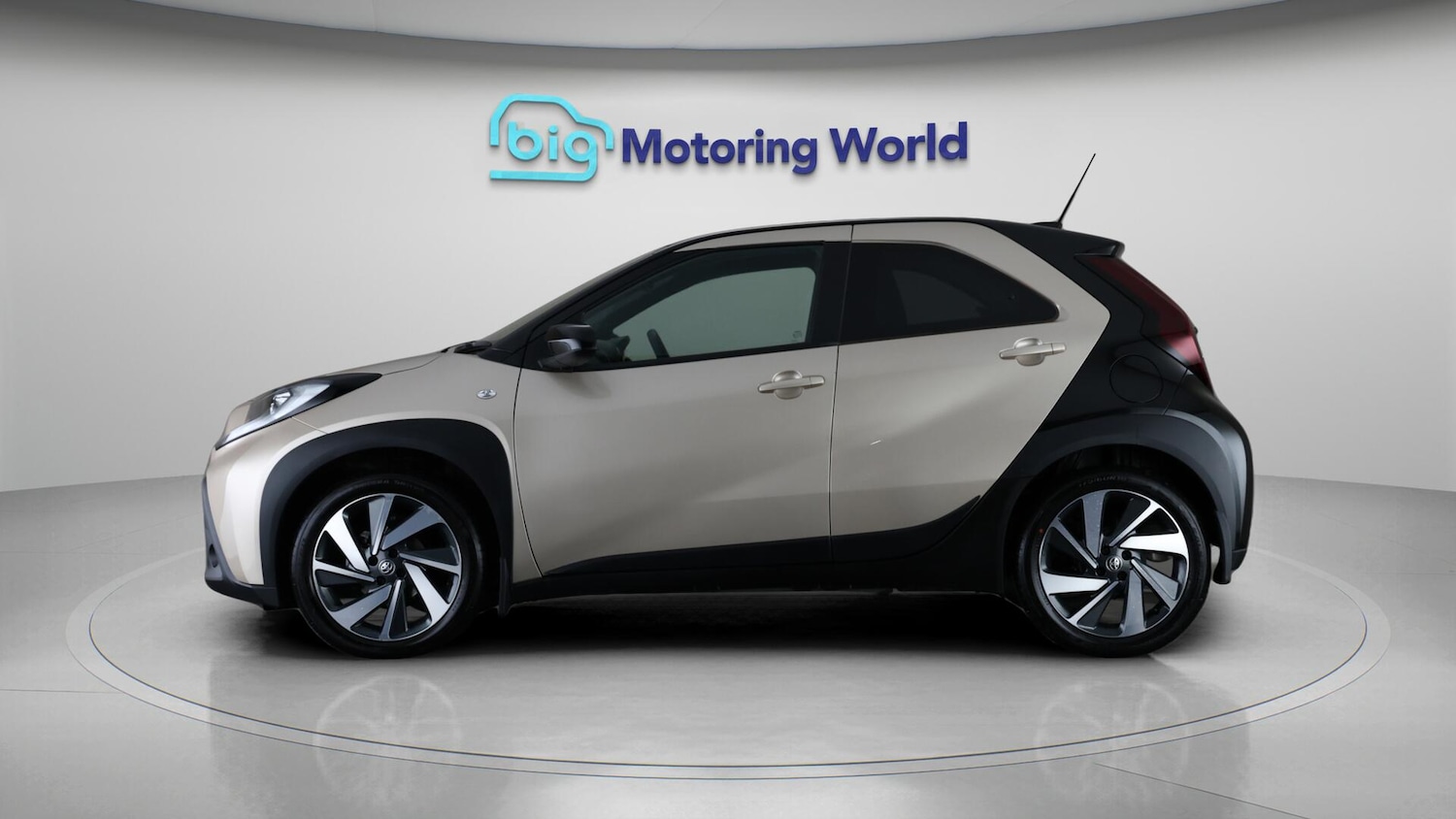 Used Toyota Aygo X 2023 for sale - 76485239: Photo 4