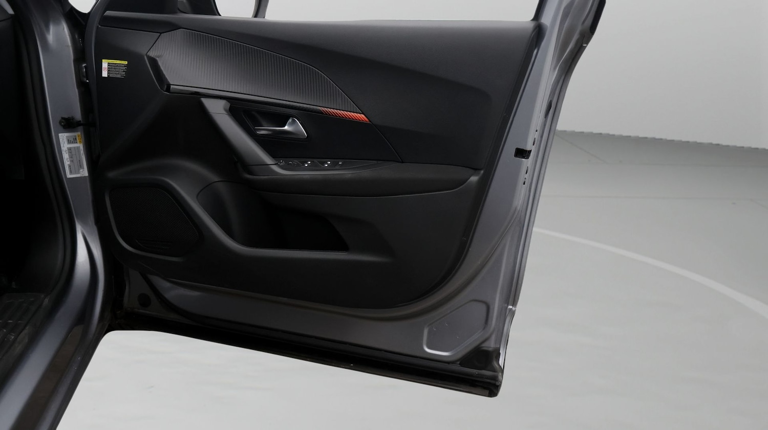 Used Peugeot E-2008 2022 for sale - 77088527: Photo 15