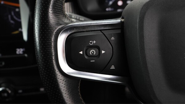Used Volvo XC40 2020 for sale - 76314396: Photo 24