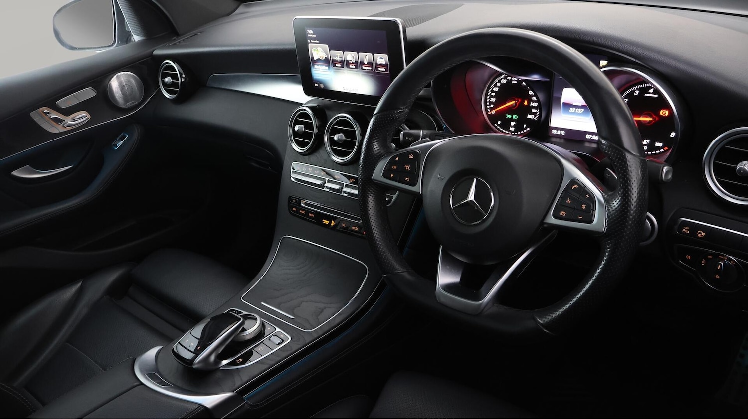 Used Mercedes-Benz GLC 2018 for sale - 76137556: Photo 10
