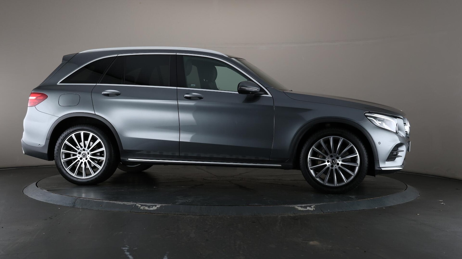 Used Mercedes-Benz GLC 2018 for sale - 76137556: Photo 61