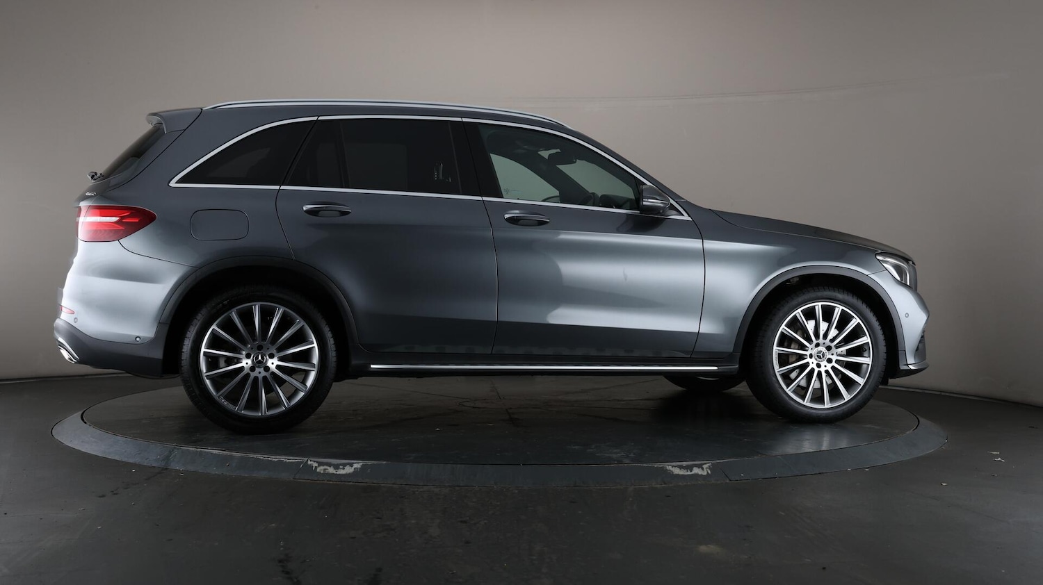 Used Mercedes-Benz GLC 2018 for sale - 76137556: Photo 64