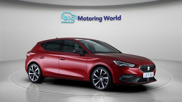 Used SEAT Leon 2022 for sale - 76294811: Photo 2