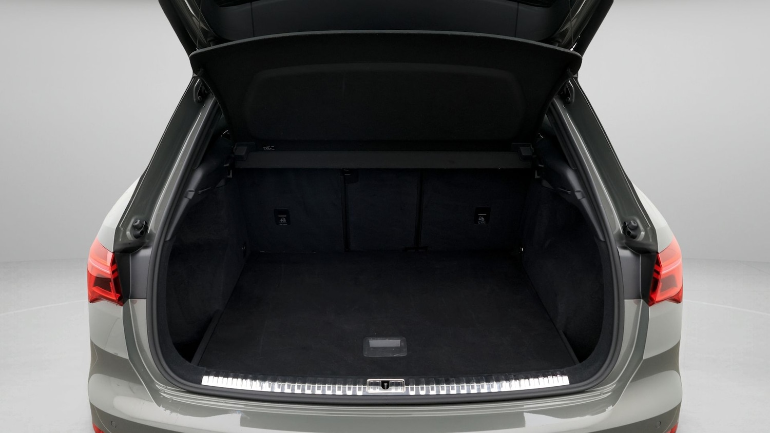 Used Audi Q3 2021 for sale - 77181657: Photo 17