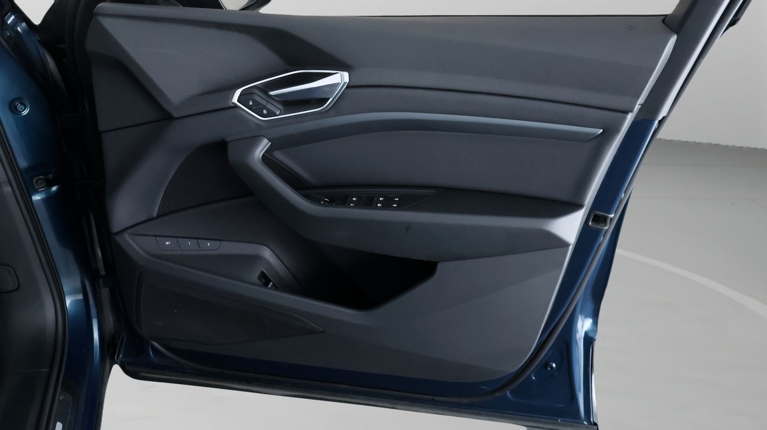 Used Audi e-tron 2021 for sale - 77947211: Photo 14