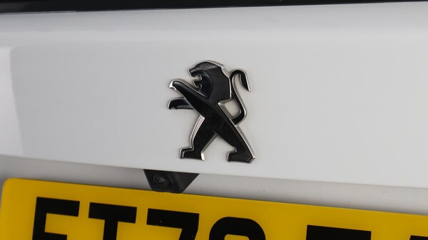 Used Peugeot 2008 2021 for sale - 76317948: Photo 20