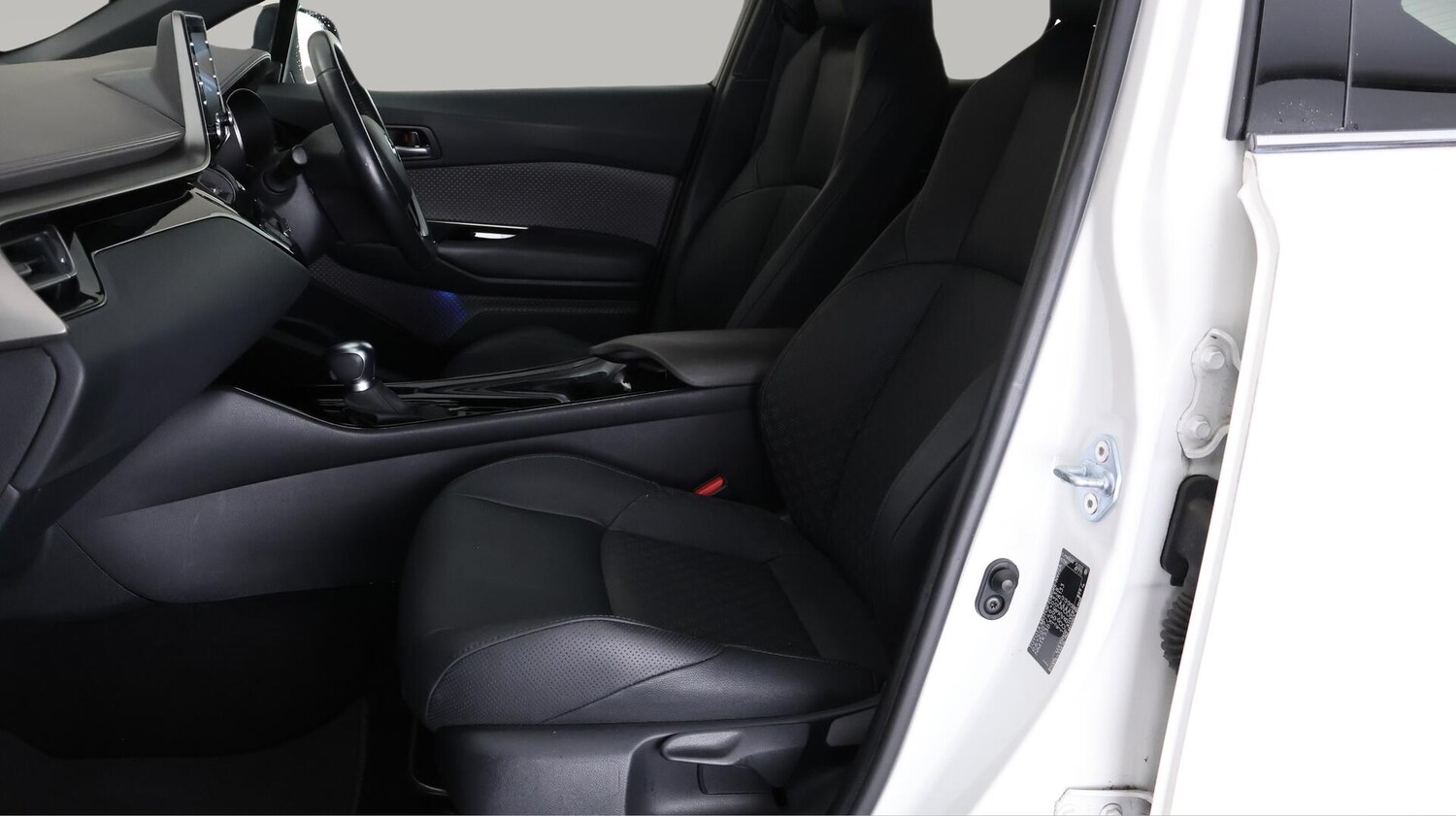 Used Toyota C-HR 2022 for sale - 76380741: Photo 14