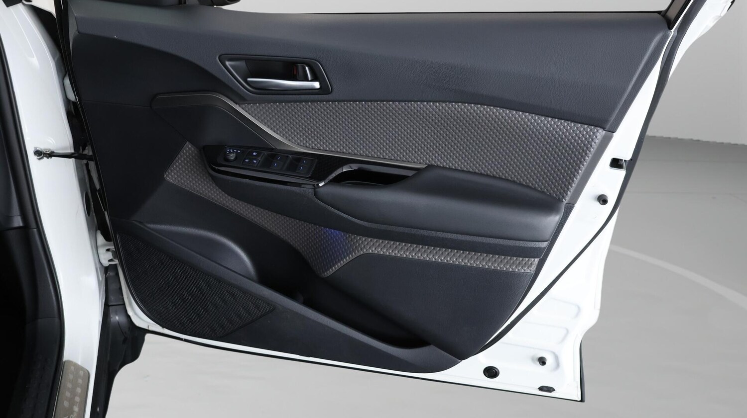 Used Toyota C-HR 2022 for sale - 76380741: Photo 15