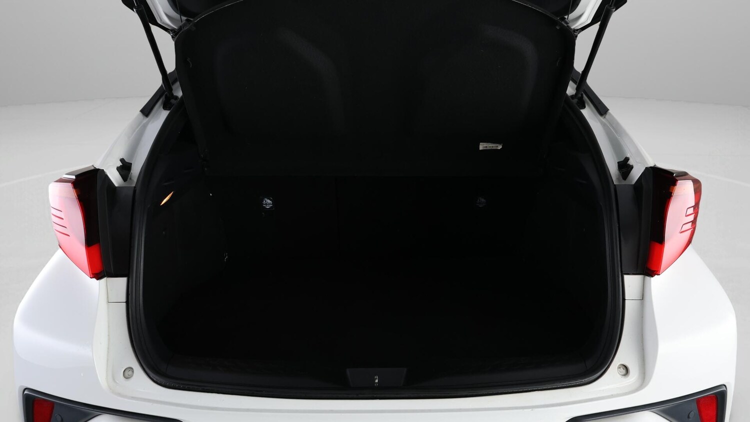 Used Toyota C-HR 2022 for sale - 76380741: Photo 17