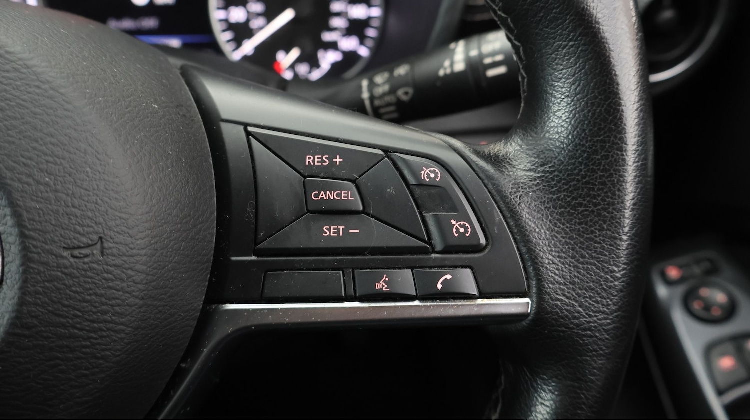 Used Nissan Juke 2023 for sale - 77324609: Photo 24