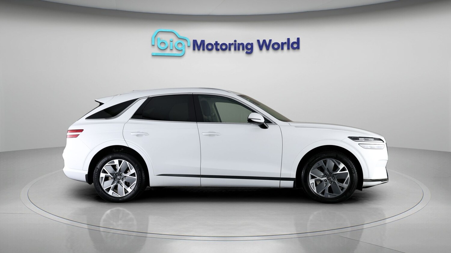 Used Genesis GV70 2023 for sale - 77335939: Photo 8