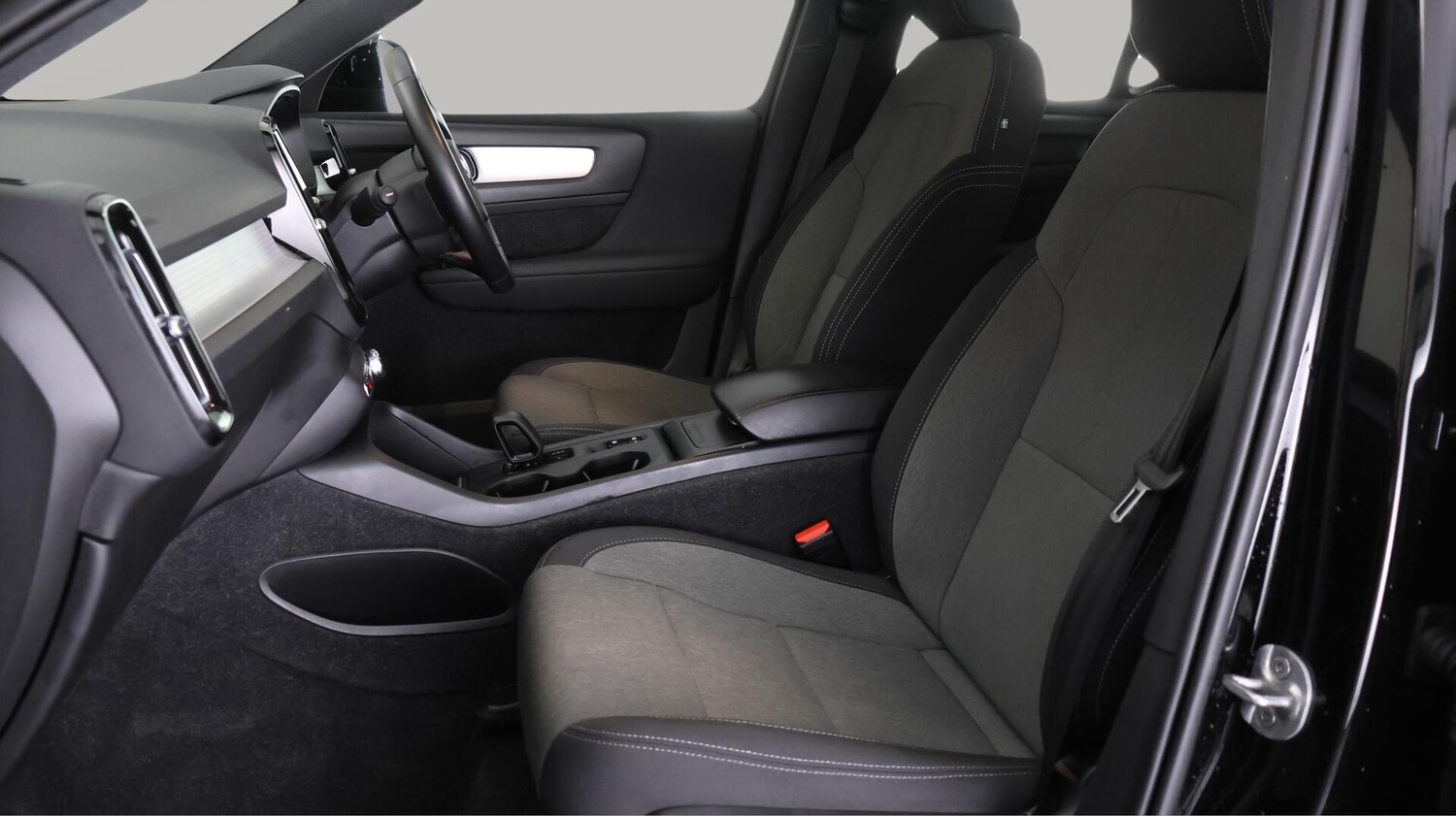 Used Volvo XC40 2022 for sale - 76512066: Photo 15