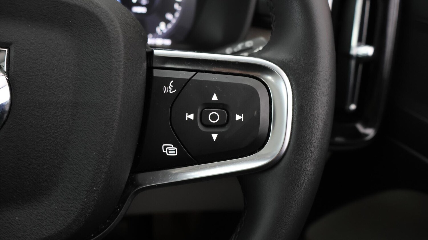 Used Volvo XC40 for sale - 76727567: Photo 23