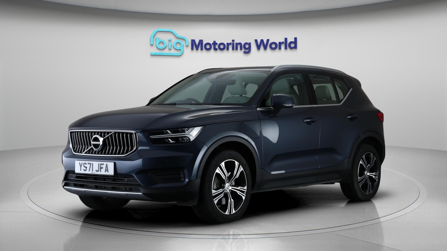 Used Volvo XC40 for sale - 76727567: Photo 3