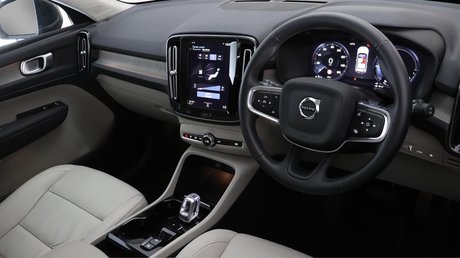 Used Volvo XC40 for sale - 76727567: Photo 9