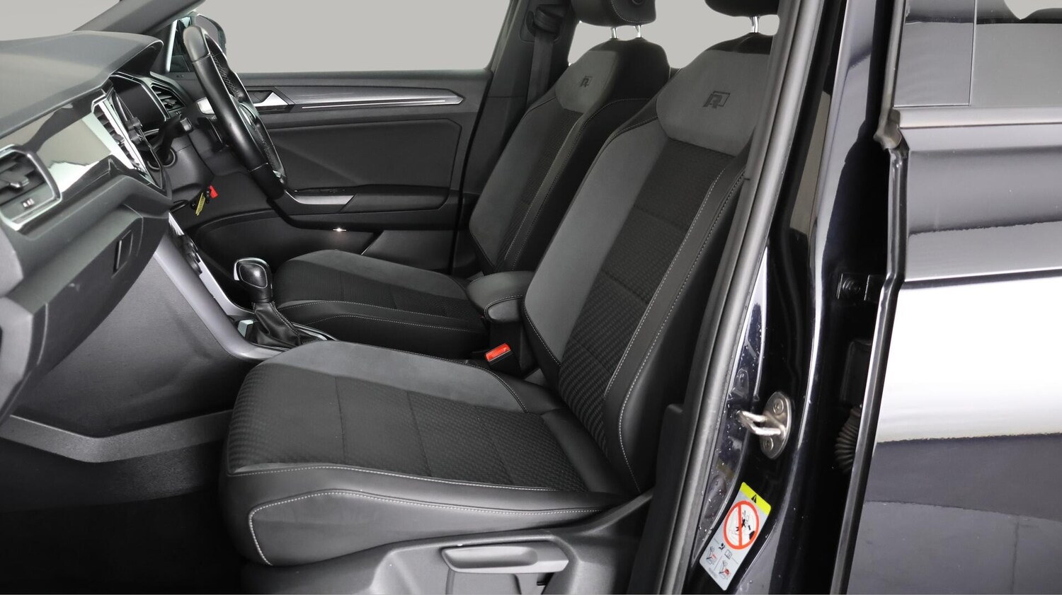 Used Volkswagen T-Roc 2021 for sale - 76108874: Photo 14
