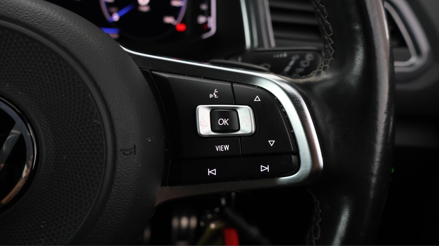 Used Volkswagen T-Roc 2021 for sale - 76108874: Photo 24