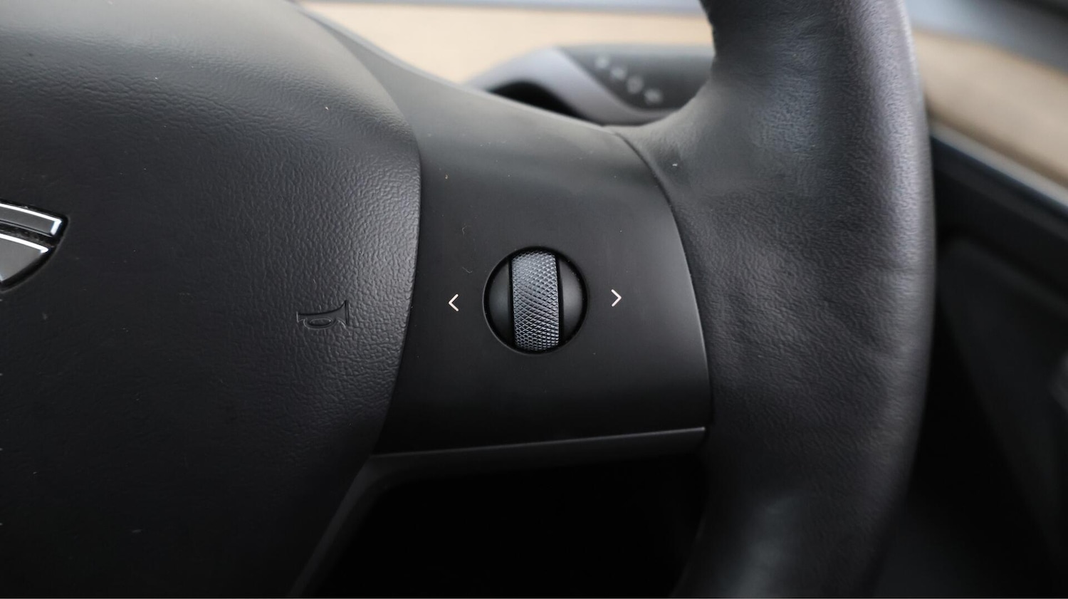 Used Tesla Model 3 2021 for sale - 76735105: Photo 24