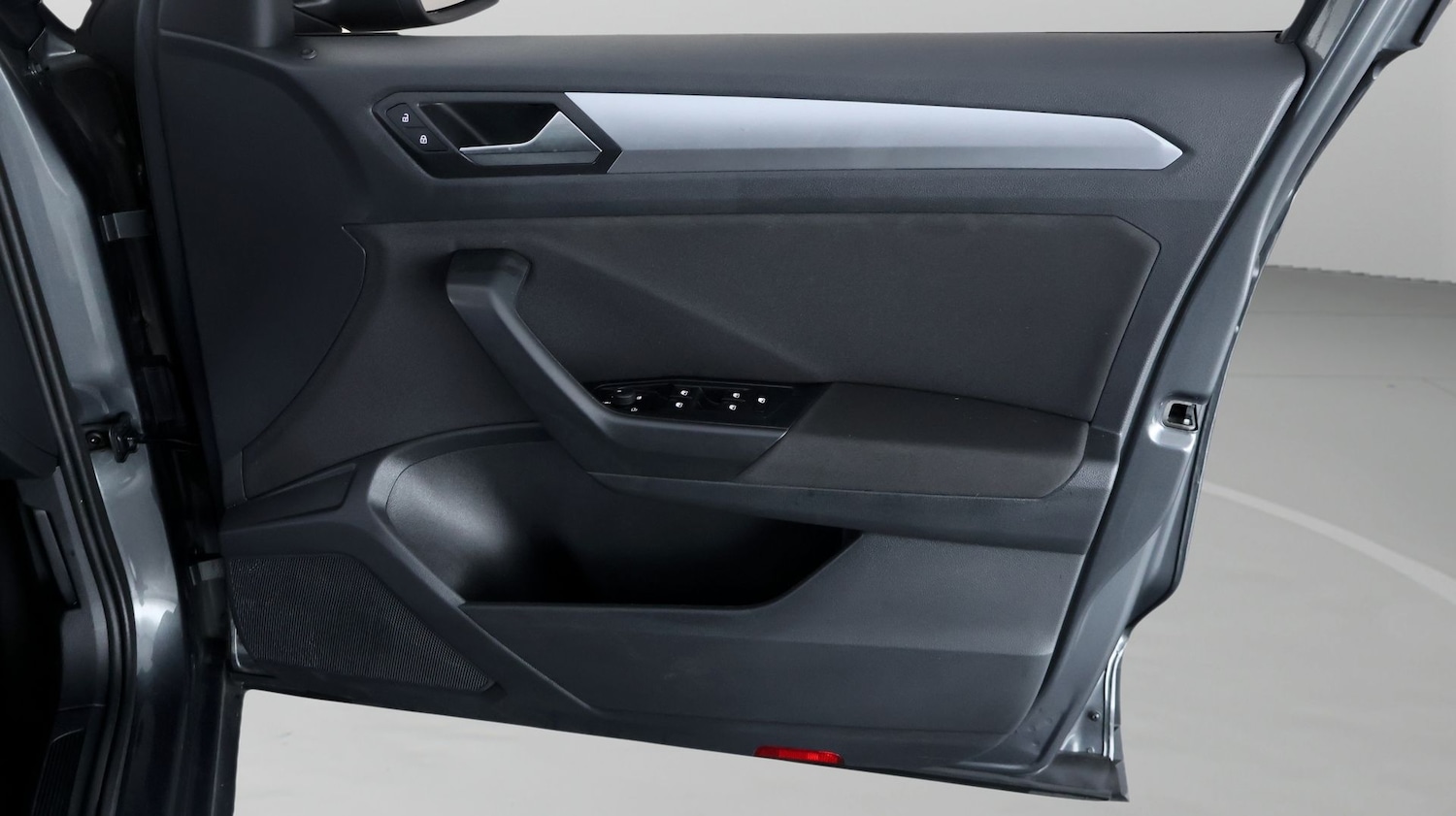 Used Volkswagen T-Roc 2023 for sale - 78046651: Photo 14