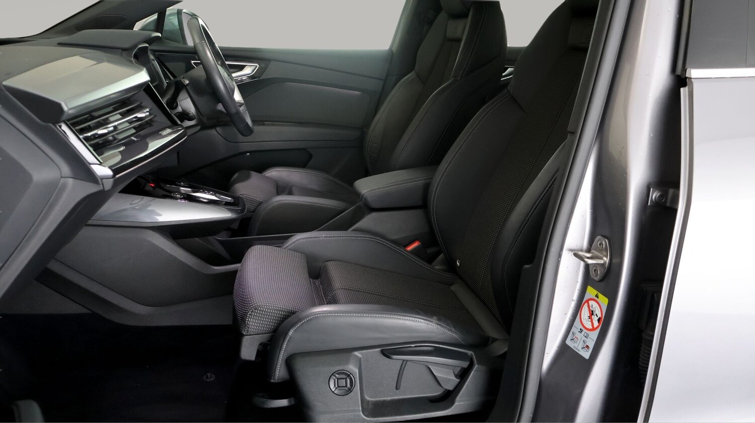 Used Audi Q4 e-tron 2021 for sale - 77840986: Photo 13