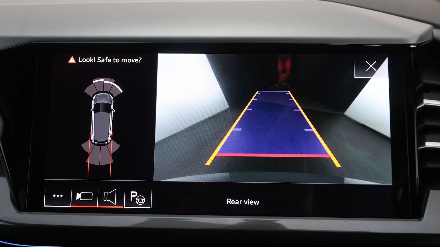 Used Audi Q4 e-tron 2023 for sale - 77428924: Photo 27