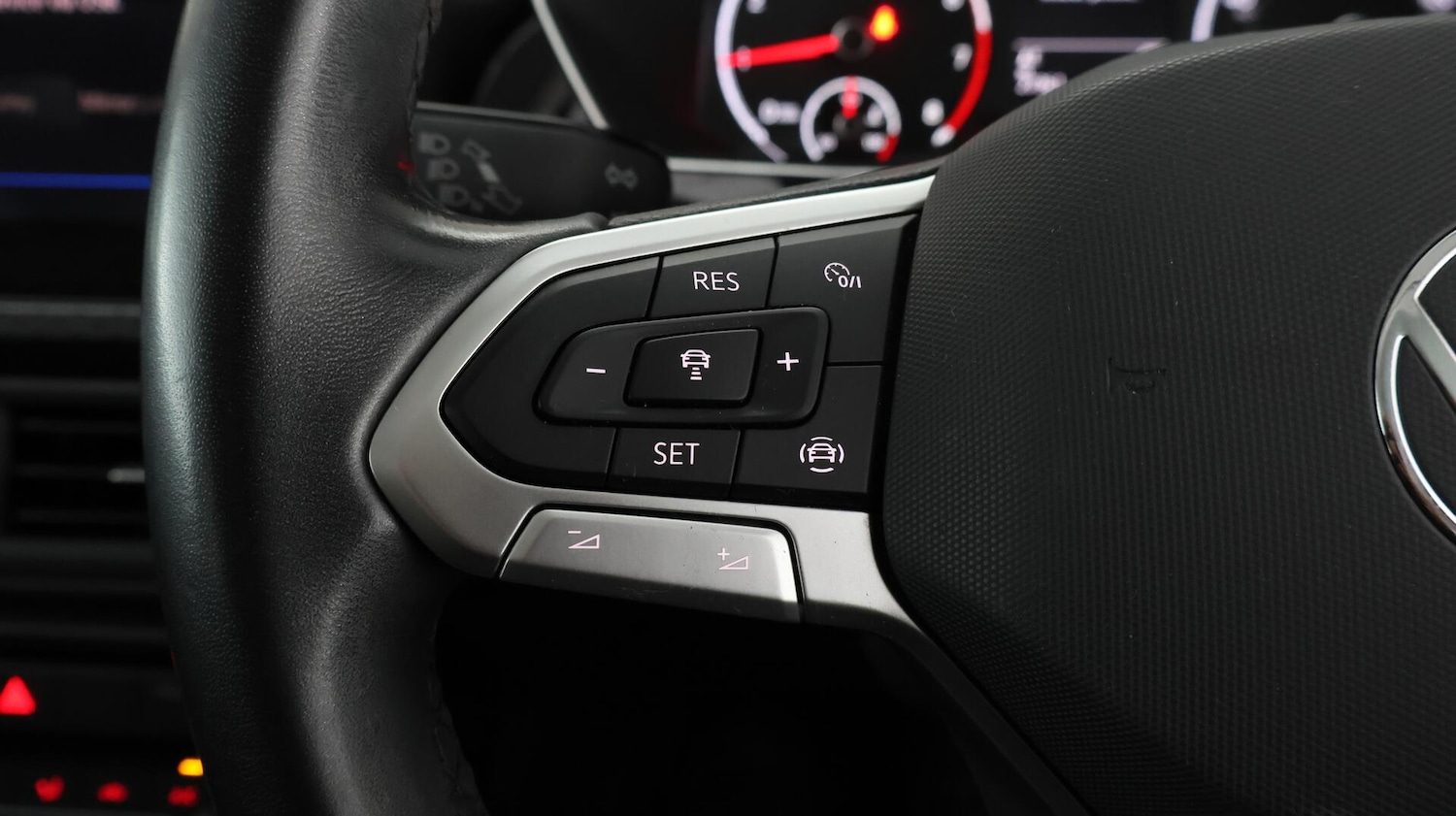 Used Volkswagen T-Cross 2021 for sale - 76251190: Photo 24