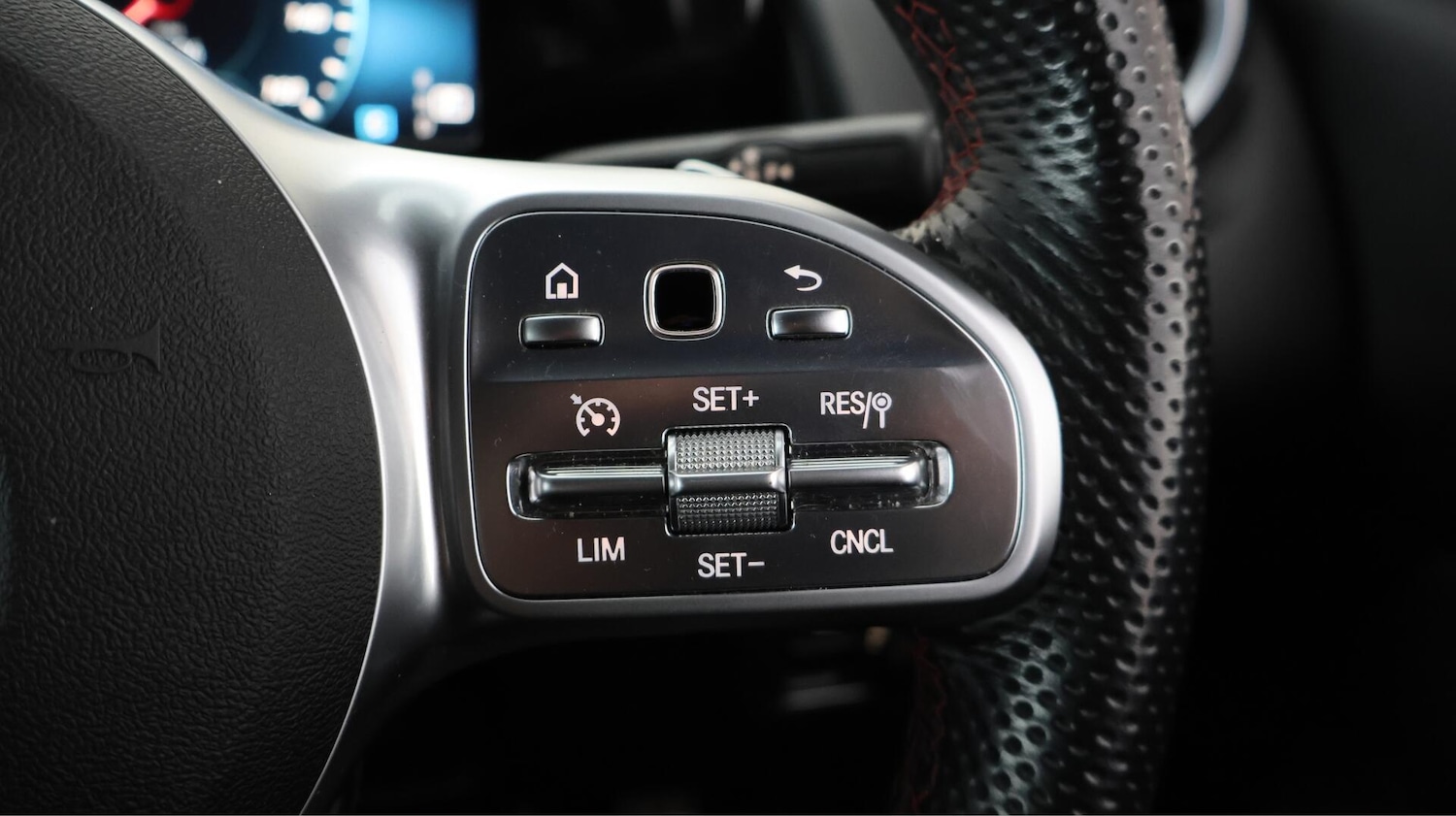 Used Mercedes-Benz GLB 2022 for sale - 76431977: Photo 25