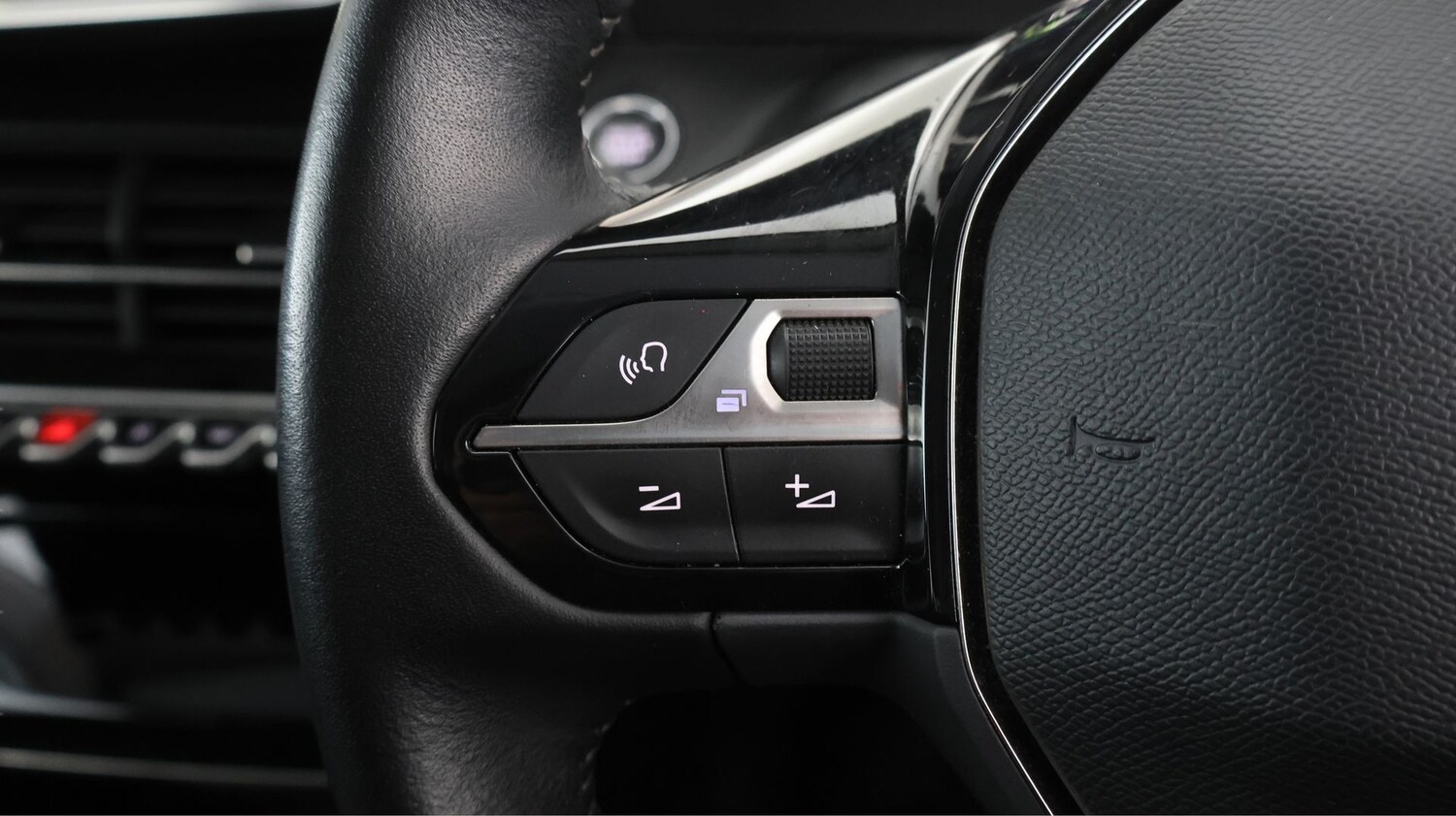 Used Peugeot 2008 for sale - 77343730: Photo 19