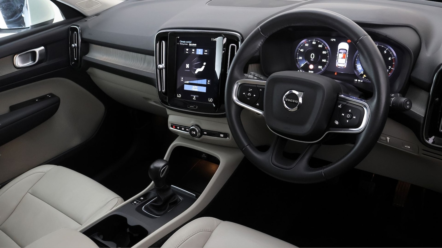 Used Volvo XC40 2020 for sale - 77953755: Photo 9