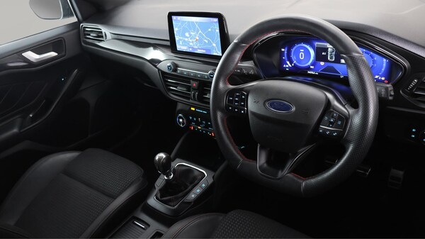 Used Ford Focus 2021 for sale - 76123094: Photo 9