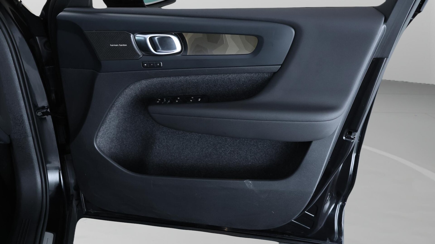 Used Volvo XC40 2022 for sale - 76380678: Photo 15