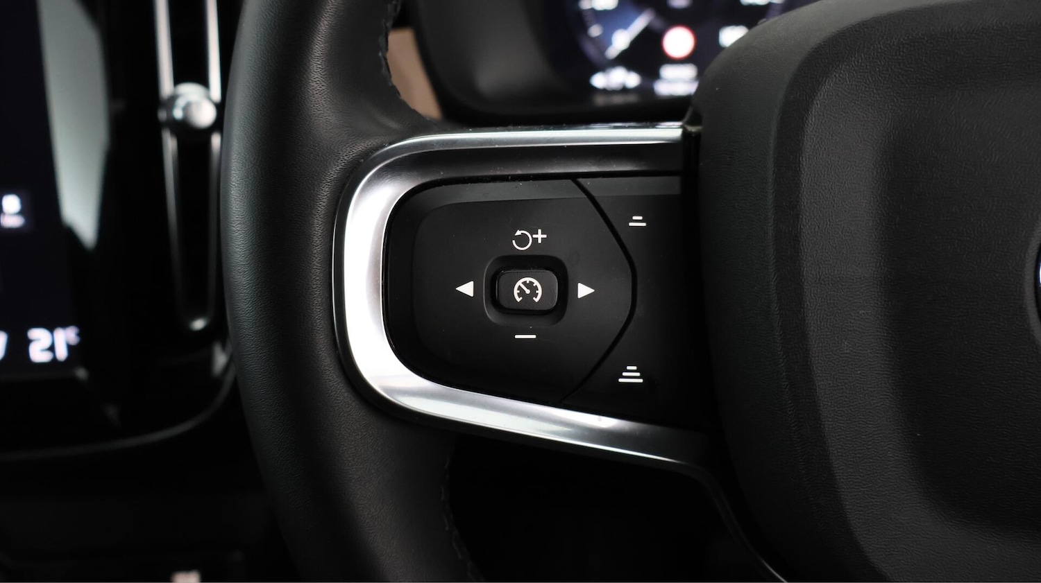 Used Volvo XC40 2022 for sale - 76380678: Photo 23