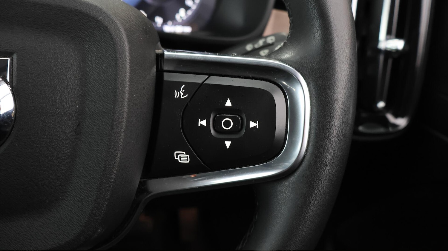 Used Volvo XC40 2022 for sale - 76380678: Photo 24