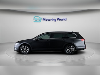 Used Volkswagen Passat 2022 for sale - 77484903: Photo