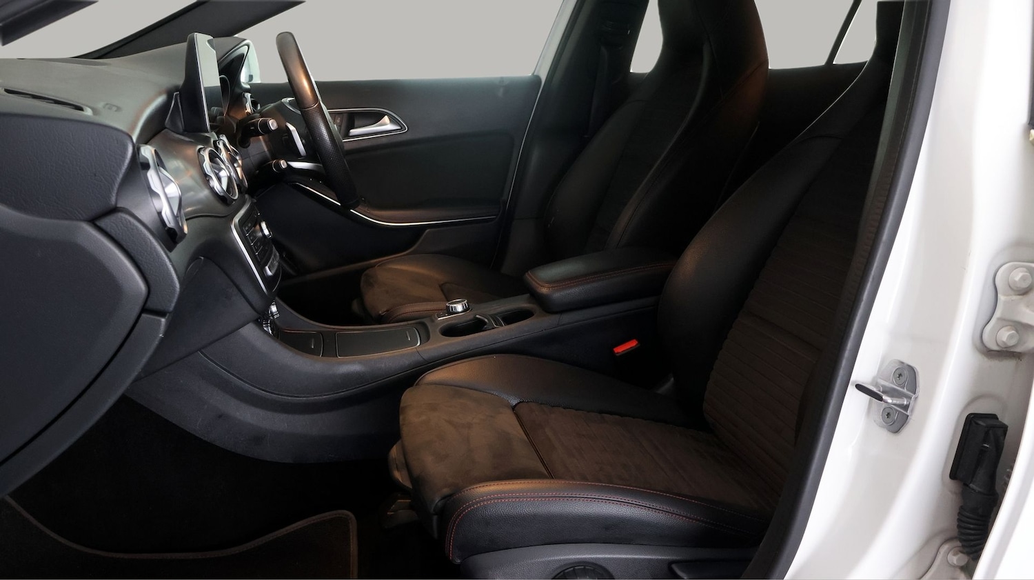 Used Mercedes-Benz GLA 2019 for sale - 77427002: Photo 14