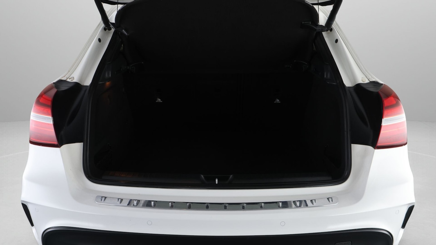 Used Mercedes-Benz GLA 2019 for sale - 77427002: Photo 17