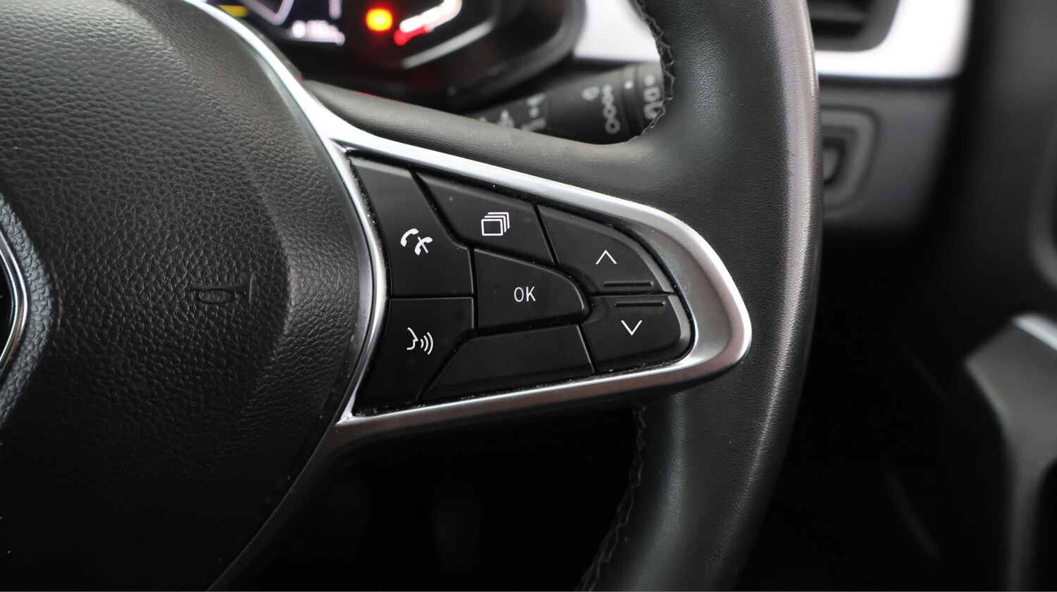 Used Renault Captur 2023 for sale - 78207244: Photo 19