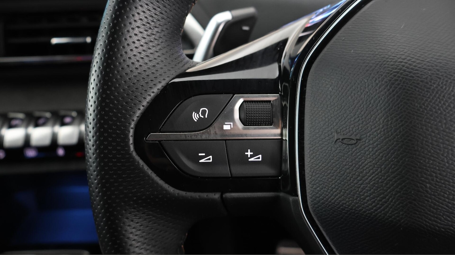 Used Peugeot 3008 2023 for sale - 75978604: Photo 23