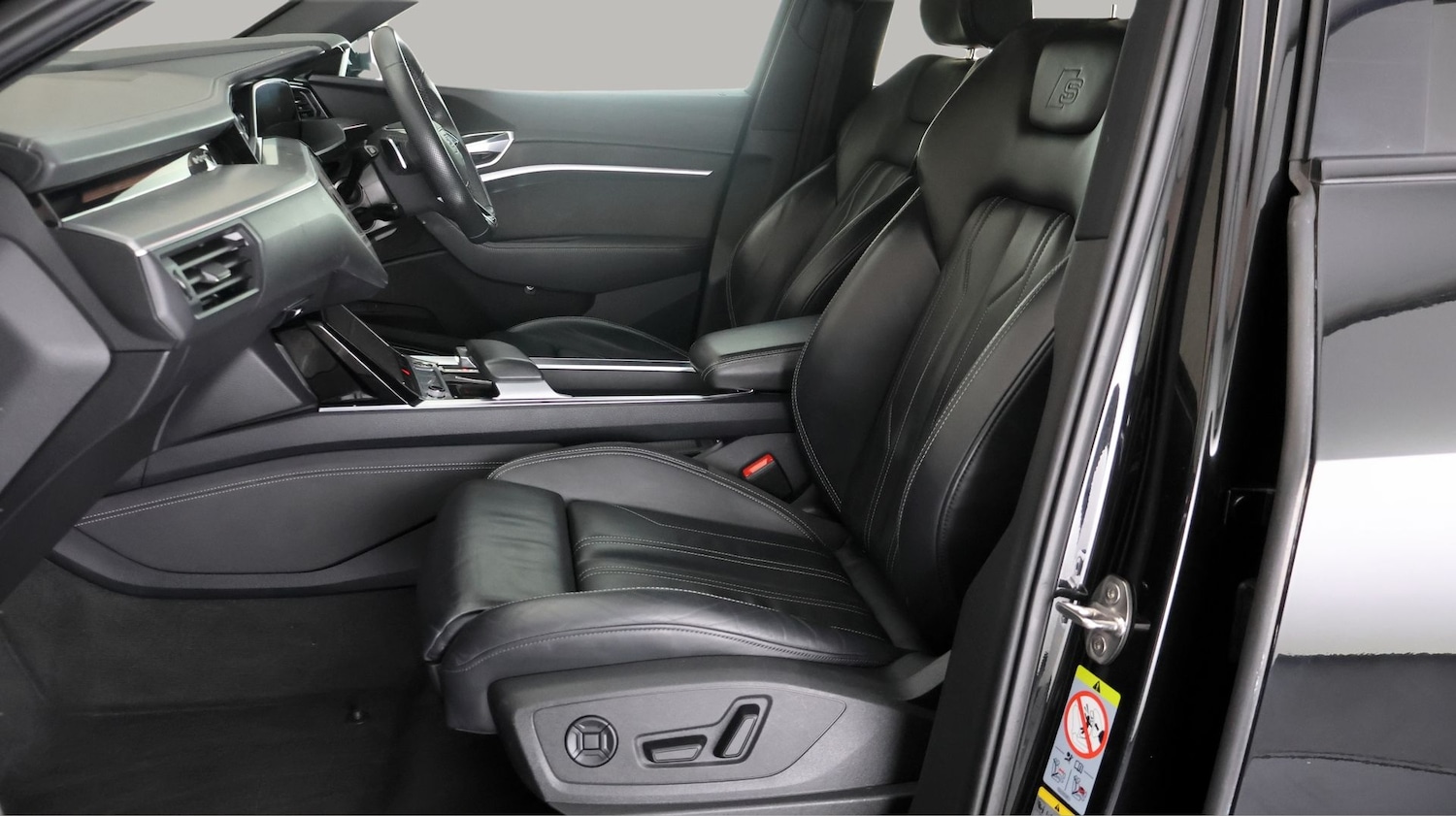 Used Audi e-tron 2022 for sale - 77631165: Photo 14