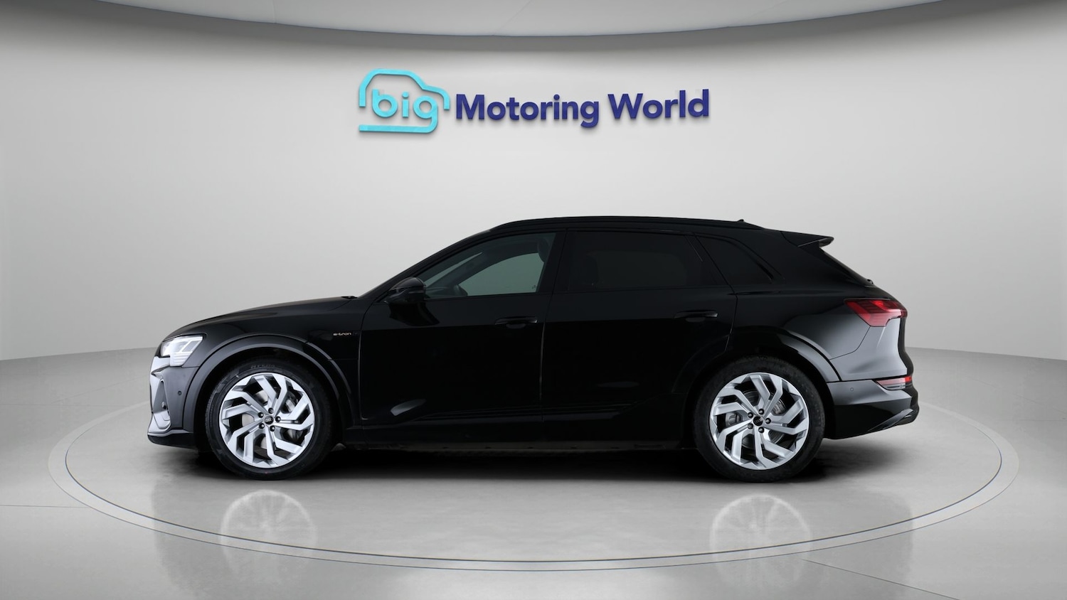 Used Audi e-tron 2022 for sale - 77631165: Photo 4